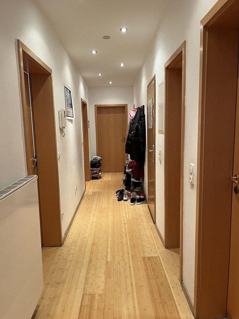Prenájom bytu 33 m², Fürstenriederstraße 8, Münhen, Bavorsko Prenájom bytu 33 m², Fürstenriederstraße 8, Münhen, Bavorsko