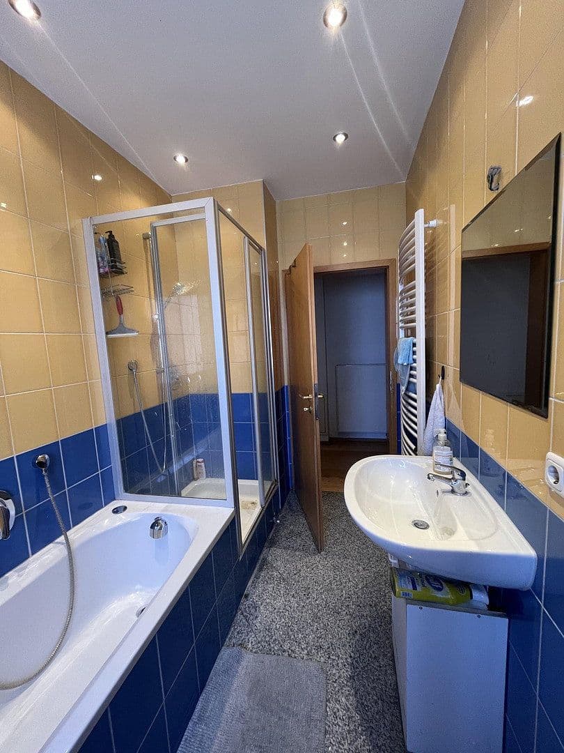 Prenájom bytu 33 m², Fürstenriederstraße 8, Münhen, Bavorsko Prenájom bytu 33 m², Fürstenriederstraße 8, Münhen, Bavorsko