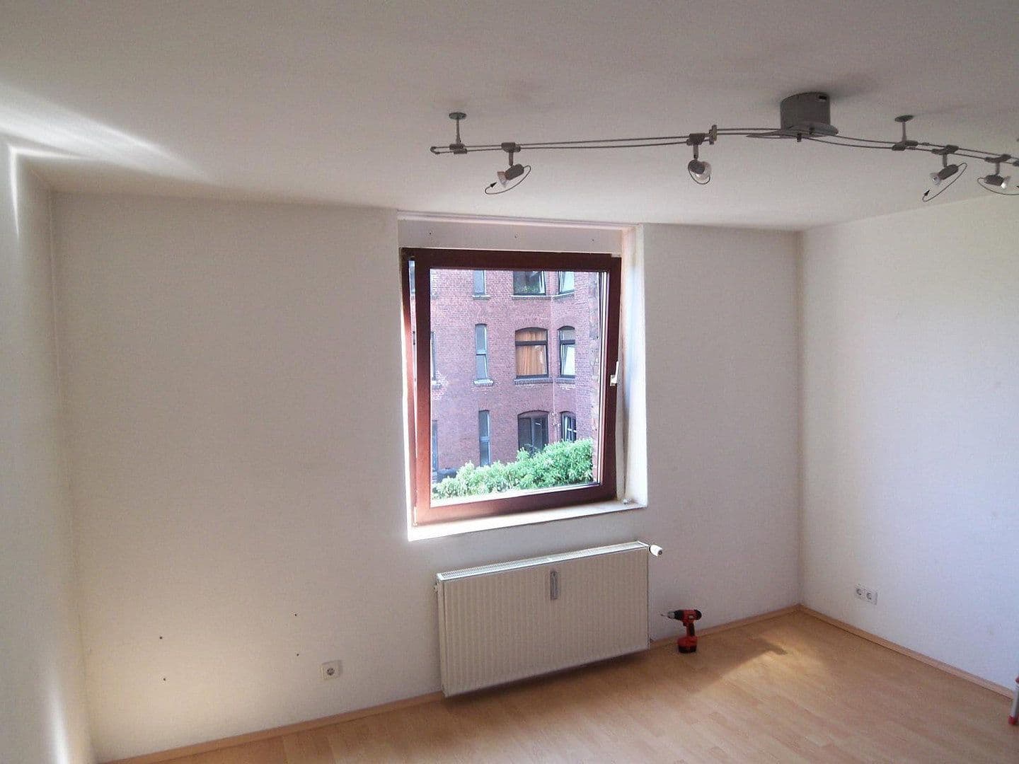 Predaj domu 575 m², pozemok 538 m², Berg. Gladbacher Str. 73, Köln, Severné Porýnie - Westfálsko Predaj domu 575 m², pozemok 538 m², Berg. Gladbacher Str. 73, Köln, Severné Porýnie - Westfálsko