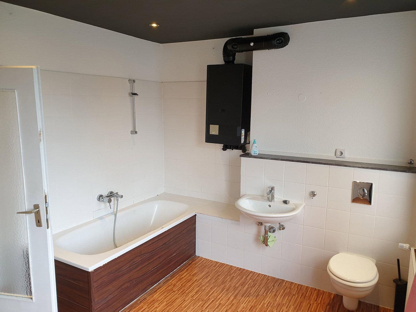 Predaj domu 575 m², pozemok 538 m², Berg. Gladbacher Str. 73, Köln, Severné Porýnie - Westfálsko Predaj domu 575 m², pozemok 538 m², Berg. Gladbacher Str. 73, Köln, Severné Porýnie - Westfálsko