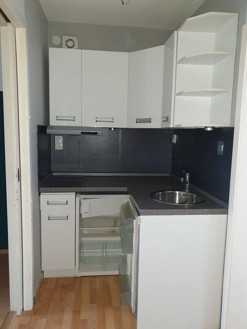 Predaj domu 575 m², pozemok 538 m², Berg. Gladbacher Str. 73, Köln, Severné Porýnie - Westfálsko Predaj domu 575 m², pozemok 538 m², Berg. Gladbacher Str. 73, Köln, Severné Porýnie - Westfálsko