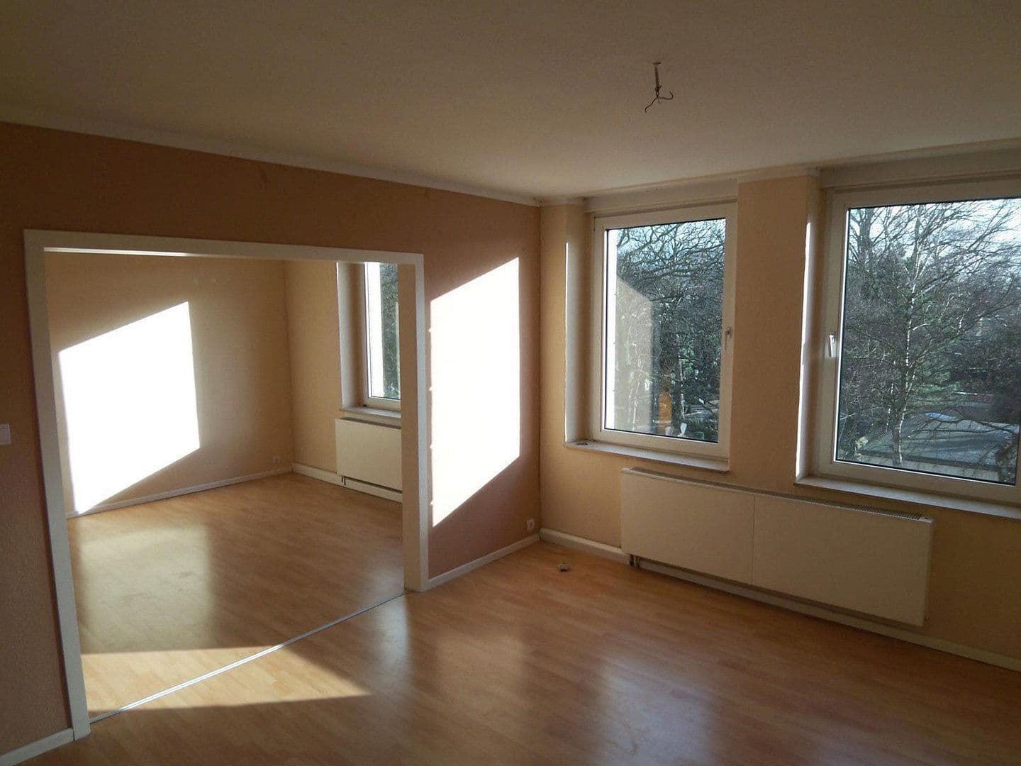 Predaj domu 575 m², pozemok 538 m², Berg. Gladbacher Str. 73, Köln, Severné Porýnie - Westfálsko Predaj domu 575 m², pozemok 538 m², Berg. Gladbacher Str. 73, Köln, Severné Porýnie - Westfálsko