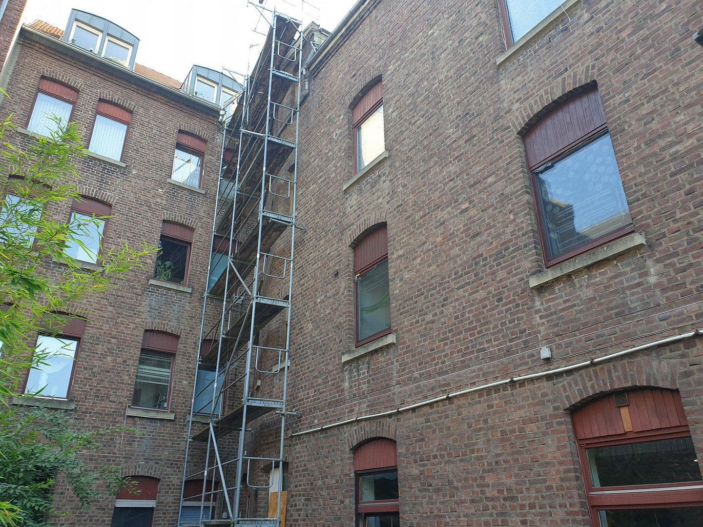 Predaj domu 575 m², pozemok 538 m², Berg. Gladbacher Str. 73, Köln, Severné Porýnie - Westfálsko Predaj domu 575 m², pozemok 538 m², Berg. Gladbacher Str. 73, Köln, Severné Porýnie - Westfálsko