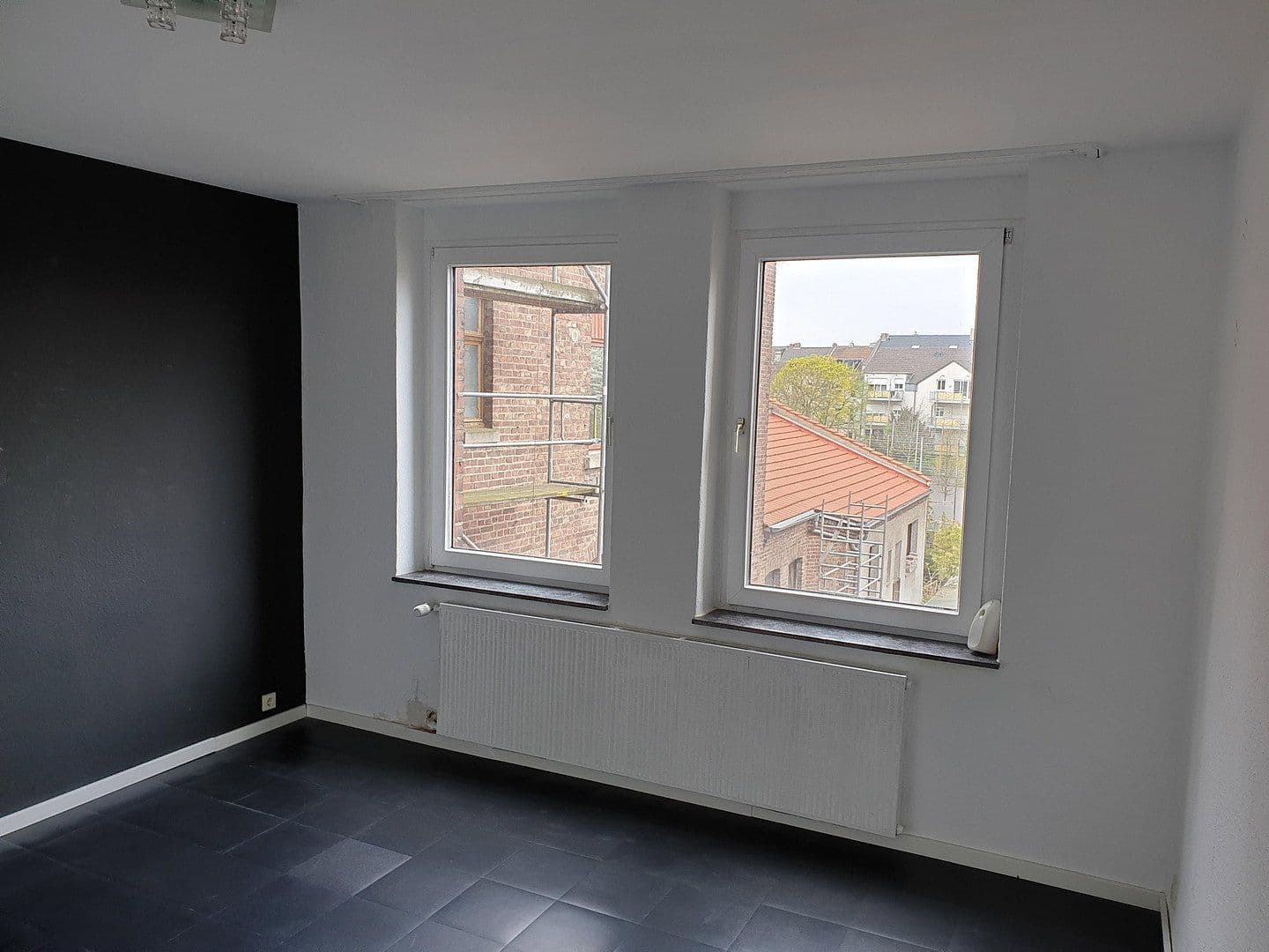 Predaj domu 575 m², pozemok 538 m², Berg. Gladbacher Str. 73, Köln, Severné Porýnie - Westfálsko Predaj domu 575 m², pozemok 538 m², Berg. Gladbacher Str. 73, Köln, Severné Porýnie - Westfálsko