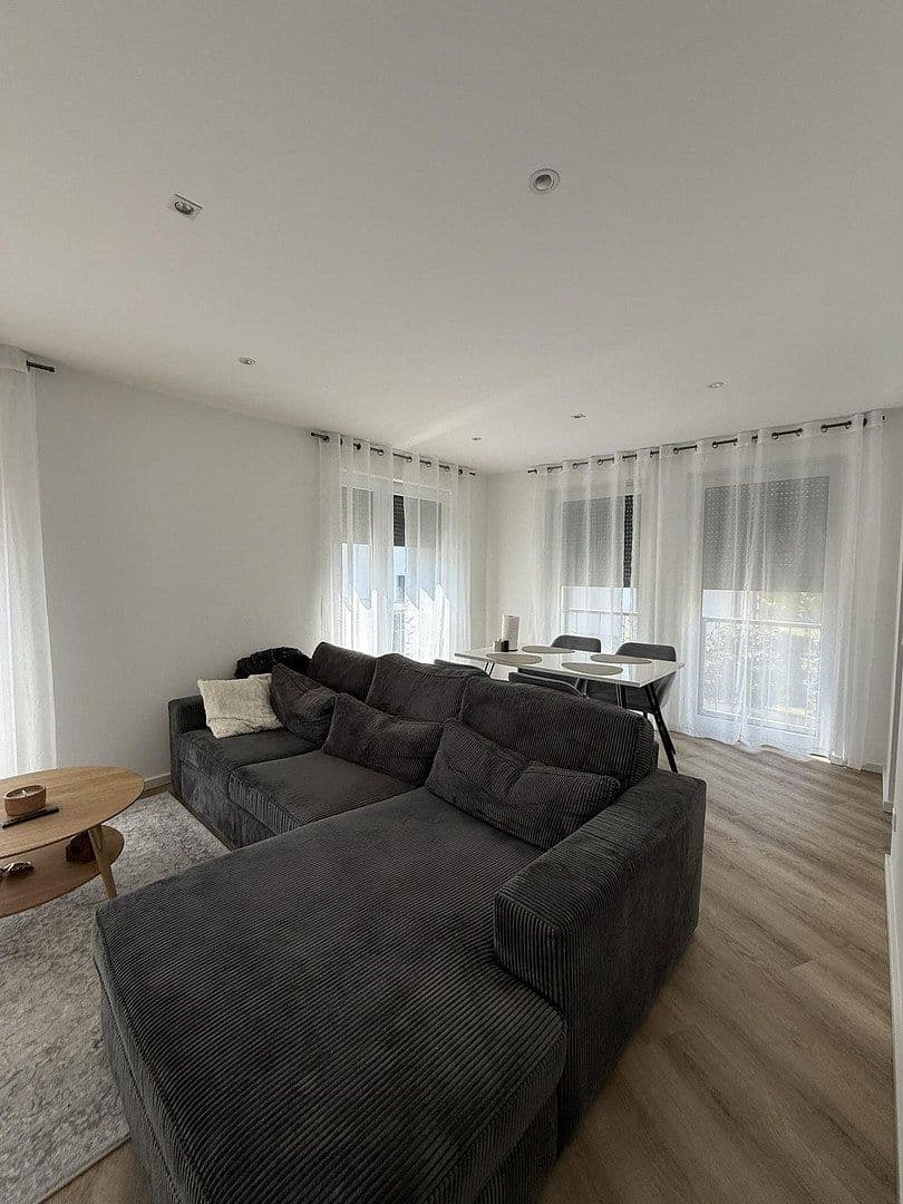 Prenájom bytu 3-izbový 88 m², Jahnstraße 47, Rosbach v. d. Höhe, Hesensko Prenájom bytu 3-izbový 88 m², Jahnstraße 47, Rosbach v. d. Höhe, Hesensko