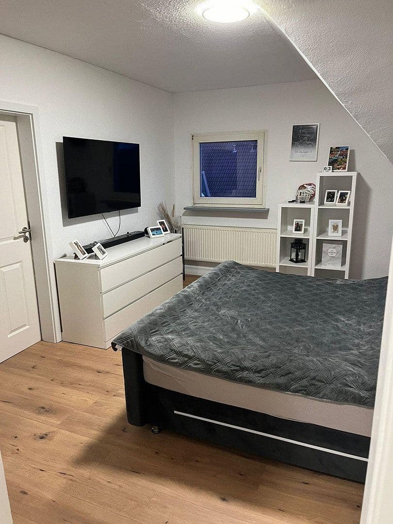 Prenájom bytu 4-izbový 75 m², Remscheid, Severné Porýnie - Westfálsko Prenájom bytu 4-izbový 75 m², Remscheid, Severné Porýnie - Westfálsko
