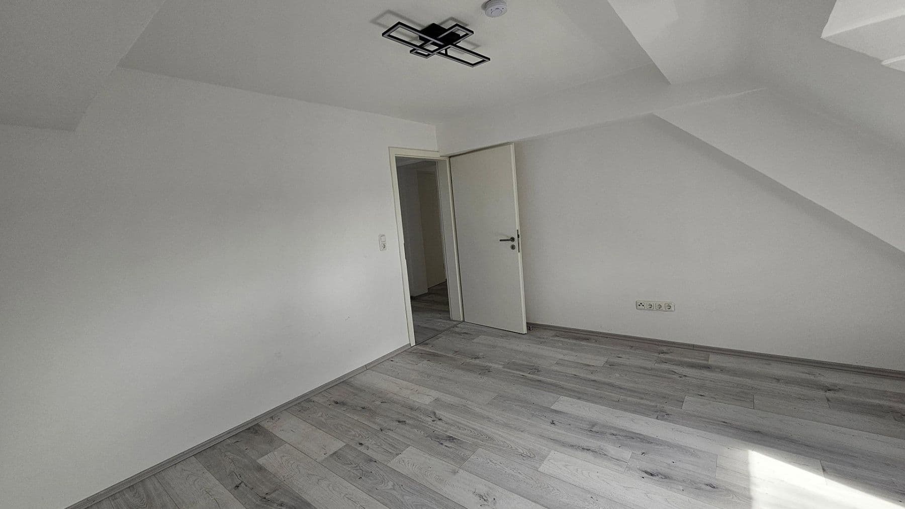 Prenájom bytu 2-izbový 63 m², Bahnhofstr. 63, Alsdorf, Severné Porýnie - Westfálsko Prenájom bytu 2-izbový 63 m², Bahnhofstr. 63, Alsdorf, Severné Porýnie - Westfálsko