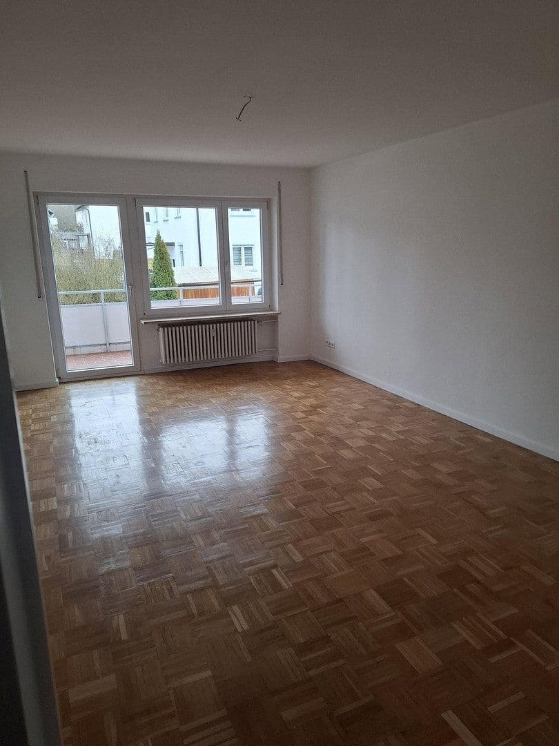 Prenájom bytu 3-izbový 81 m², Römerstr. 3, Rottweil, Bádensko-Wurttembersko Prenájom bytu 3-izbový 81 m², Römerstr. 3, Rottweil, Bádensko-Wurttembersko