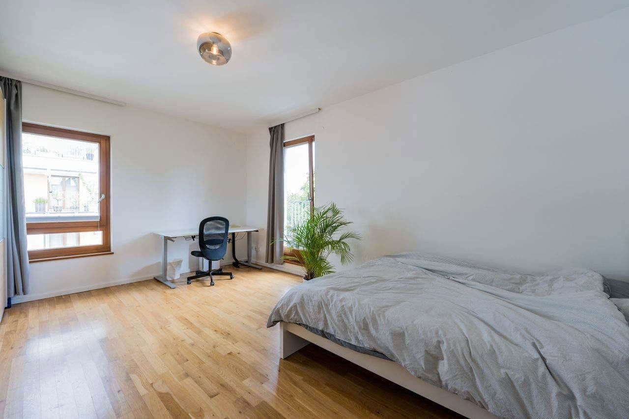 Prenájom bytu 3-izbový 170 m², Diestelmeyer Str. 5a, Berlin, Berlín Prenájom bytu 3-izbový 170 m², Diestelmeyer Str. 5a, Berlin, Berlín