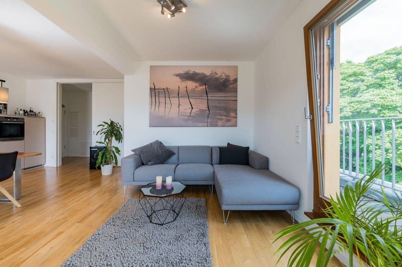 Prenájom bytu 3-izbový 170 m², Diestelmeyer Str. 5a, Berlin, Berlín Prenájom bytu 3-izbový 170 m², Diestelmeyer Str. 5a, Berlin, Berlín