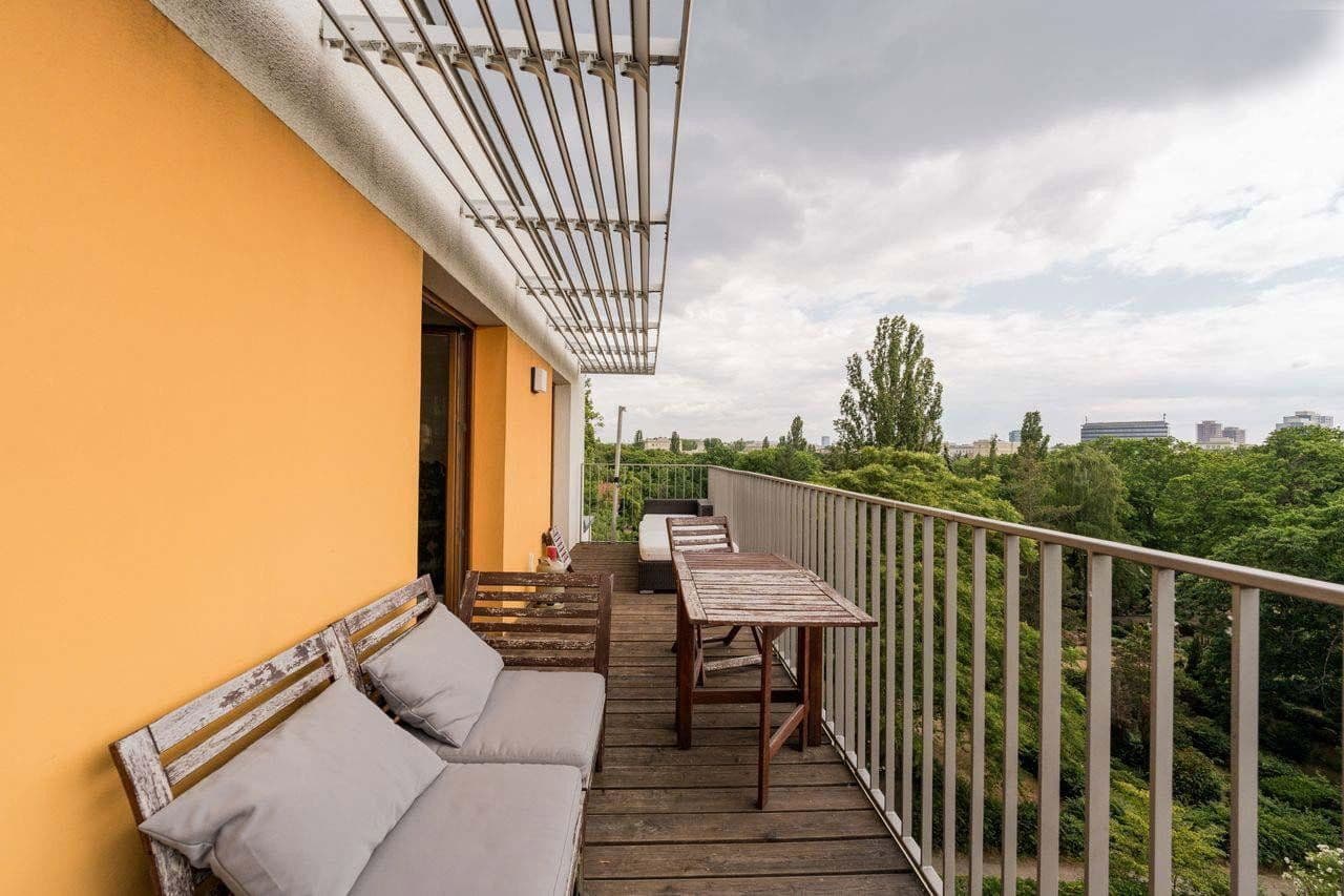Prenájom bytu 3-izbový 170 m², Diestelmeyer Str. 5a, Berlin, Berlín Prenájom bytu 3-izbový 170 m², Diestelmeyer Str. 5a, Berlin, Berlín