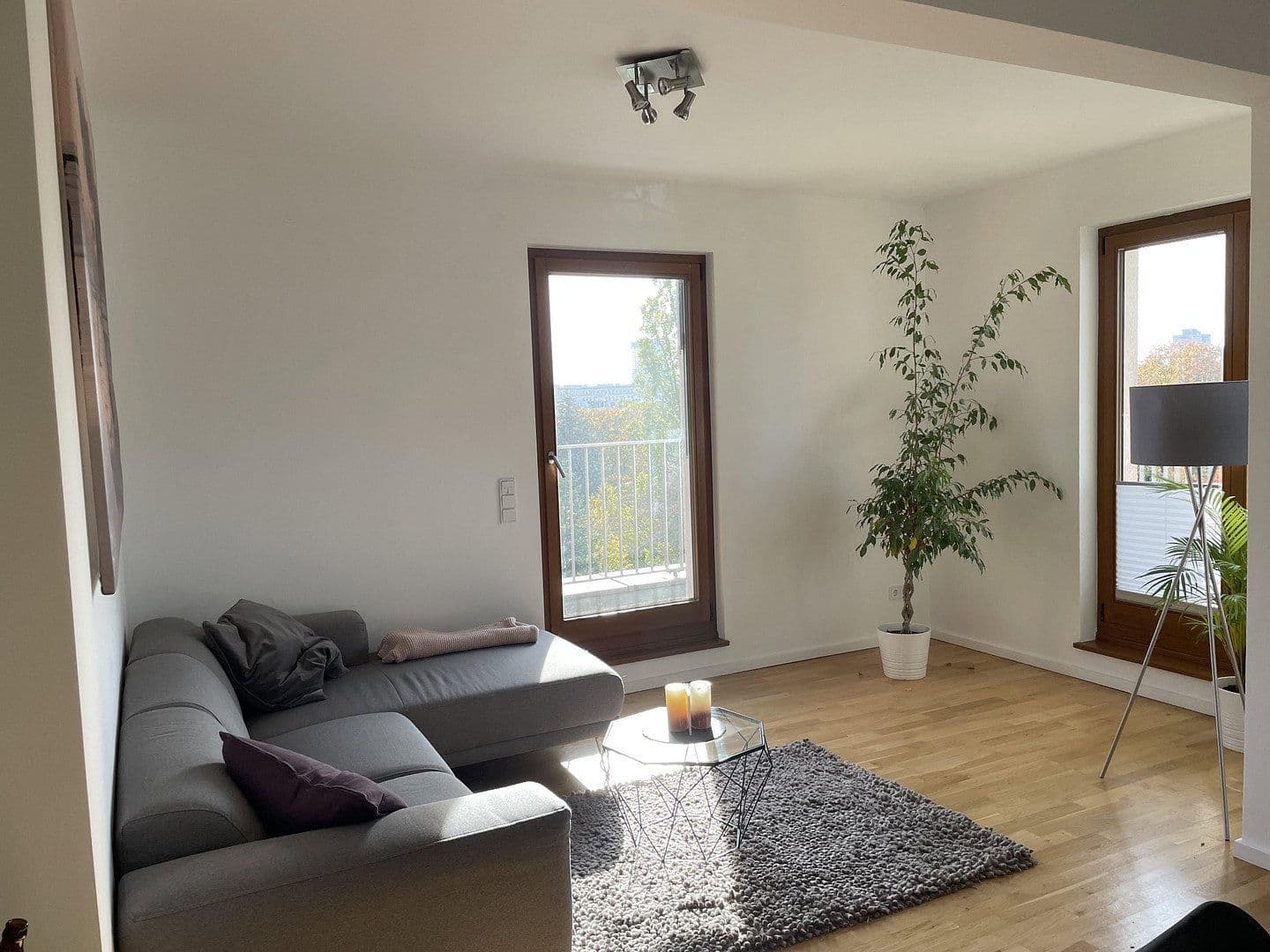 Prenájom bytu 3-izbový 170 m², Diestelmeyer Str. 5a, Berlin, Berlín Prenájom bytu 3-izbový 170 m², Diestelmeyer Str. 5a, Berlin, Berlín