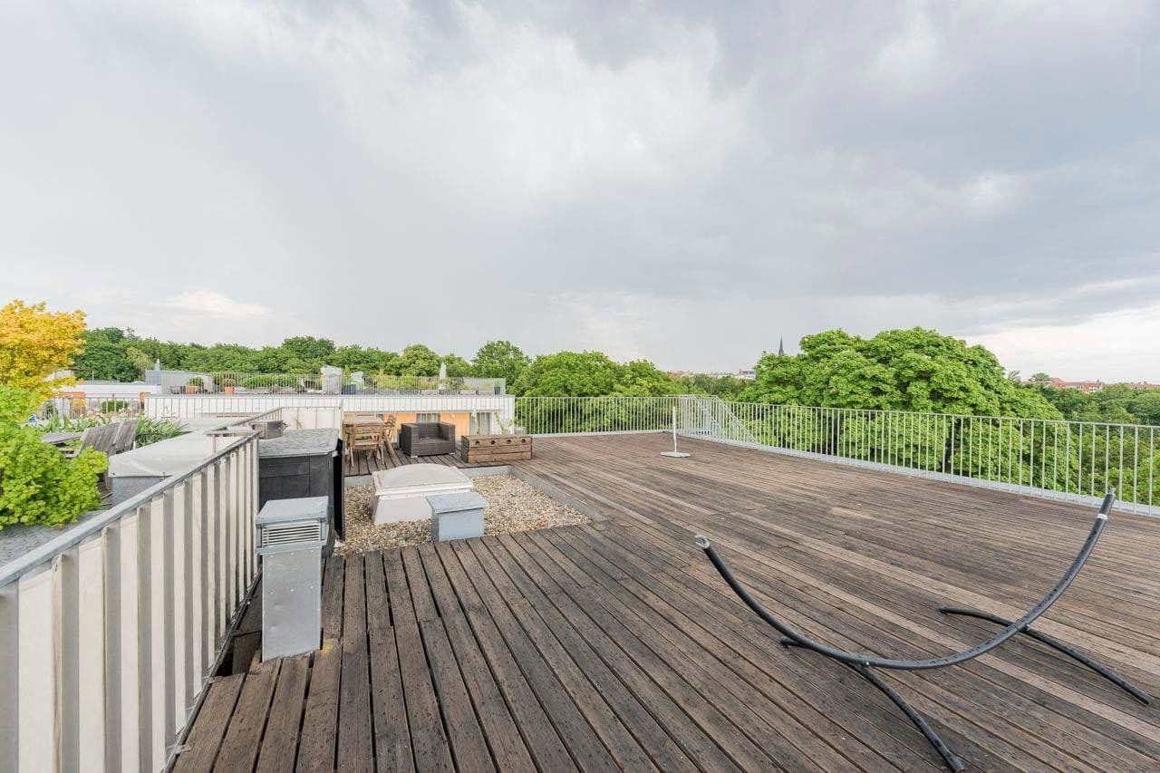 Prenájom bytu 3-izbový 170 m², Diestelmeyer Str. 5a, Berlin, Berlín Prenájom bytu 3-izbový 170 m², Diestelmeyer Str. 5a, Berlin, Berlín