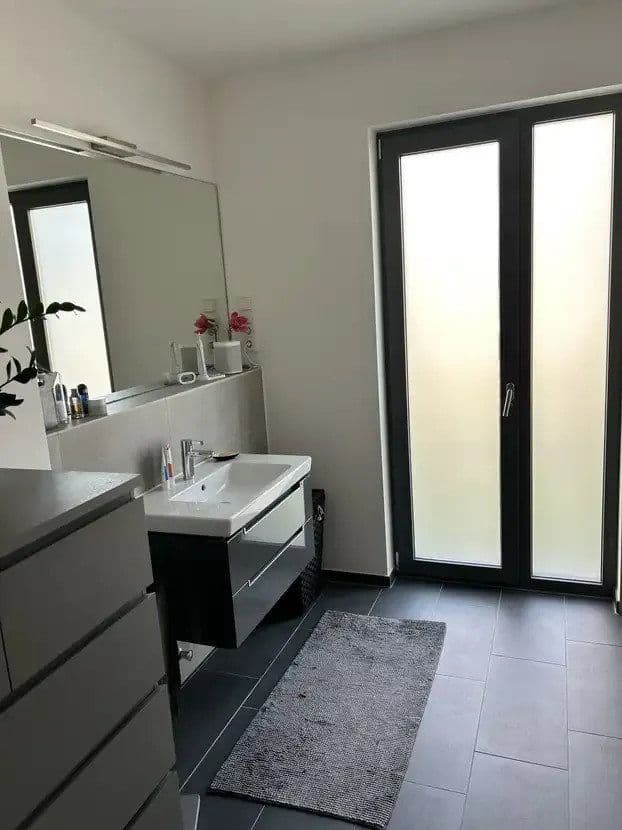 Prenájom bytu 2-izbový 76 m², Am Klostergarten 12, Köln, Severné Porýnie - Westfálsko Prenájom bytu 2-izbový 76 m², Am Klostergarten 12, Köln, Severné Porýnie - Westfálsko