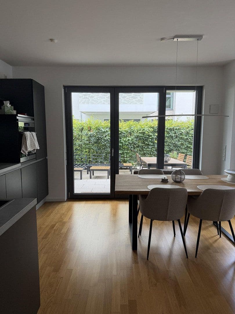 Prenájom bytu 2-izbový 76 m², Am Klostergarten 12, Köln, Severné Porýnie - Westfálsko Prenájom bytu 2-izbový 76 m², Am Klostergarten 12, Köln, Severné Porýnie - Westfálsko