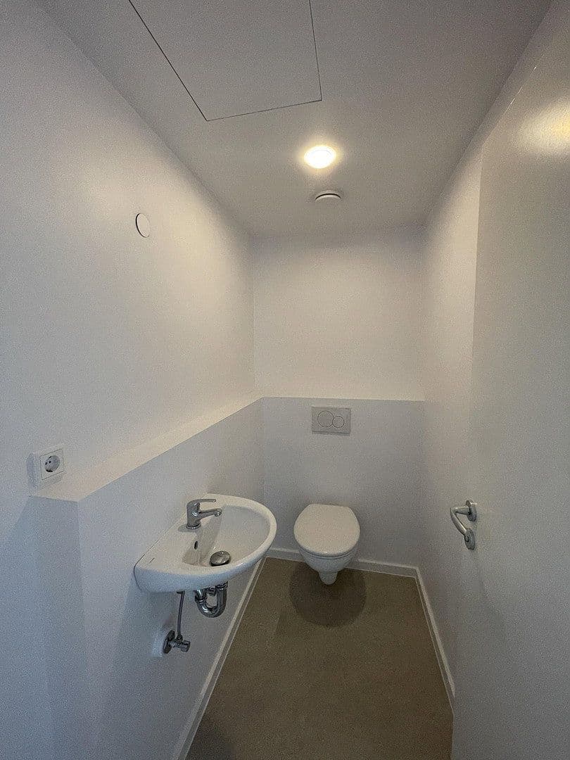 Prenájom bytu 4-izbový 93 m², Darmstadt - Kranichstein, Hesensko Prenájom bytu 4-izbový 93 m², Darmstadt - Kranichstein, Hesensko
