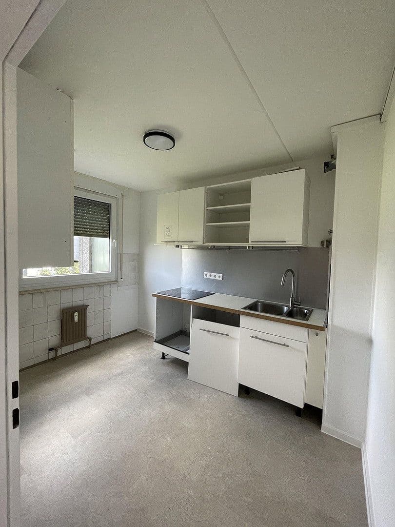 Prenájom bytu 4-izbový 93 m², Darmstadt - Kranichstein, Hesensko Prenájom bytu 4-izbový 93 m², Darmstadt - Kranichstein, Hesensko