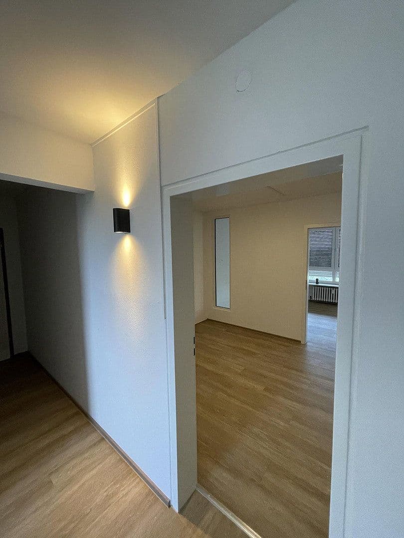 Prenájom bytu 4-izbový 93 m², Darmstadt - Kranichstein, Hesensko Prenájom bytu 4-izbový 93 m², Darmstadt - Kranichstein, Hesensko