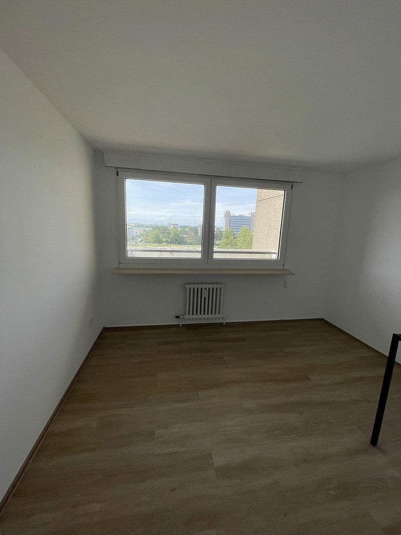 Prenájom bytu 4-izbový 93 m², Darmstadt - Kranichstein, Hesensko Prenájom bytu 4-izbový 93 m², Darmstadt - Kranichstein, Hesensko