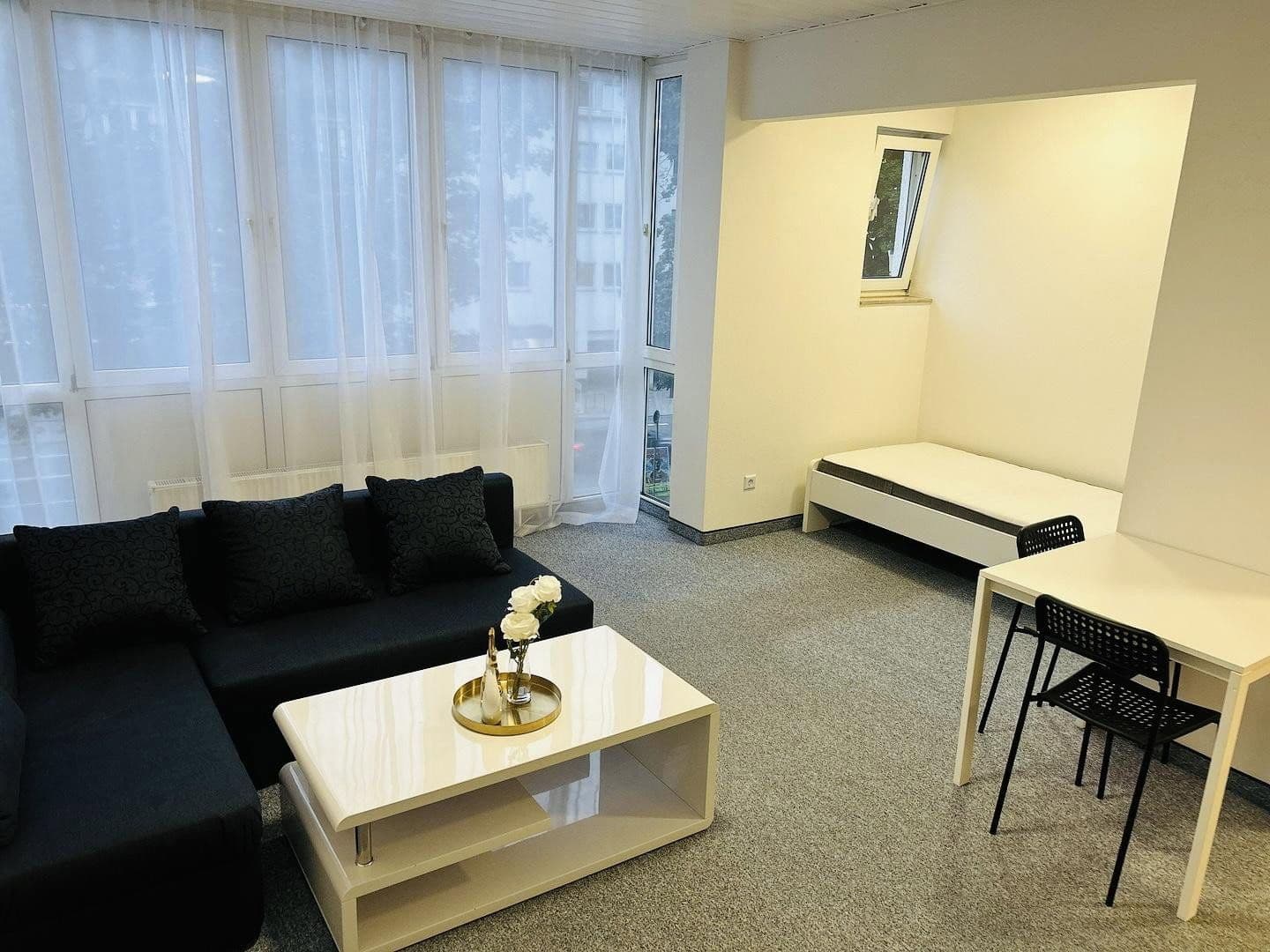 Prenájom bytu 1-izbový 31 m², München, Bavorsko Prenájom bytu 1-izbový 31 m², München, Bavorsko