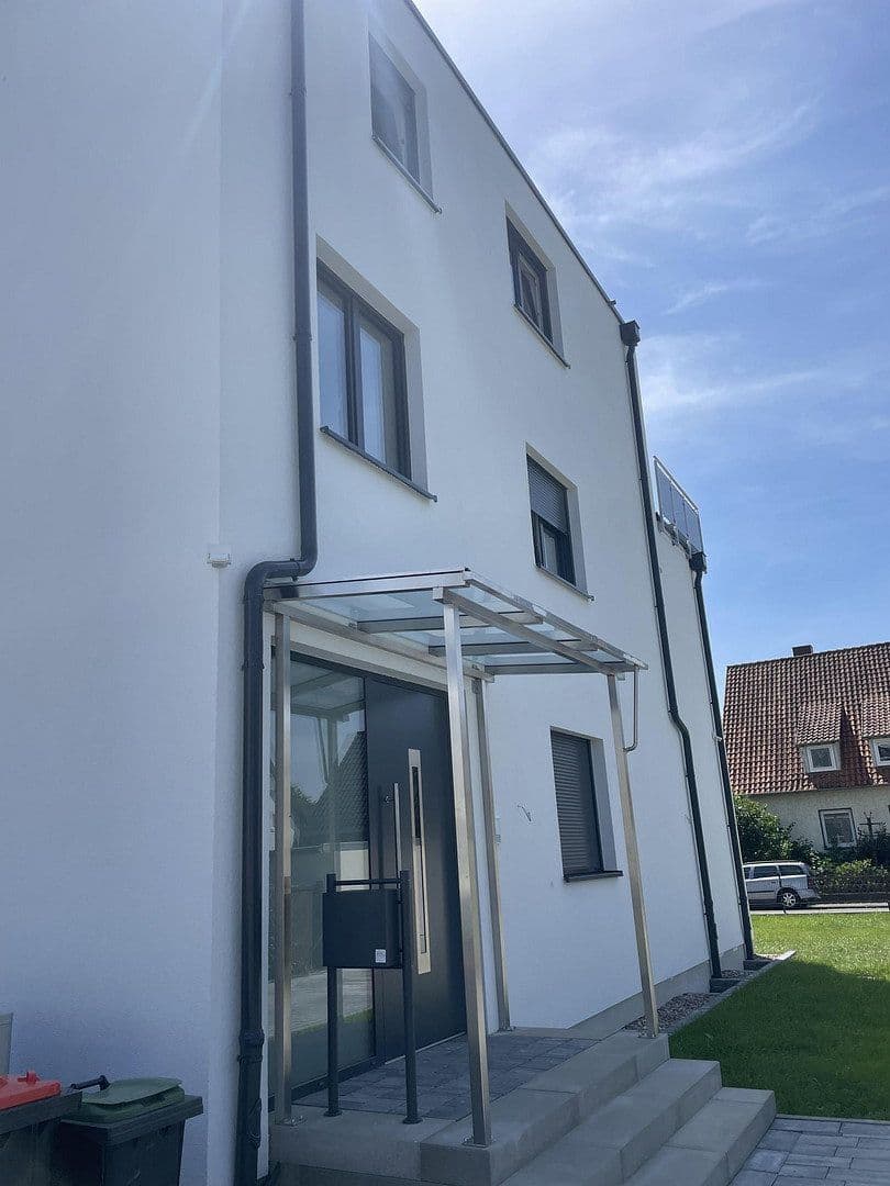Prenájom bytu 3-izbový 96 m², Hameln, Dolné Sasko Prenájom bytu 3-izbový 96 m², Hameln, Dolné Sasko