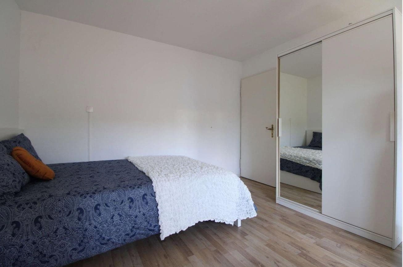 Prenájom bytu 26 m², Friedrich Ebertstraße 15, Sindelfingen, Bádensko-Wurttembersko Prenájom bytu 26 m², Friedrich Ebertstraße 15, Sindelfingen, Bádensko-Wurttembersko