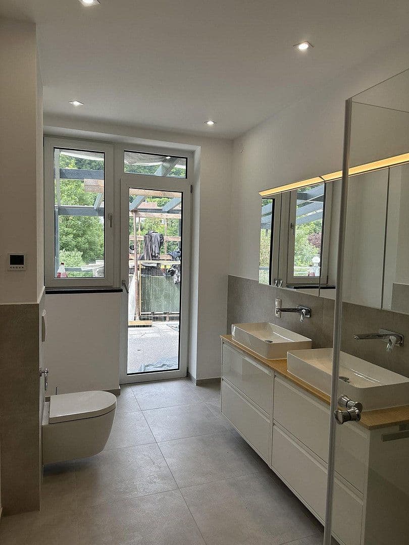 Prenájom bytu 5-izbový 141 m², Badstr. 131, Egloffstein, Bavorsko Prenájom bytu 5-izbový 141 m², Badstr. 131, Egloffstein, Bavorsko