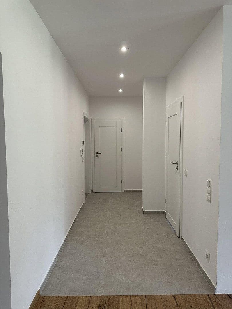 Prenájom bytu 5-izbový 141 m², Badstr. 131, Egloffstein, Bavorsko Prenájom bytu 5-izbový 141 m², Badstr. 131, Egloffstein, Bavorsko