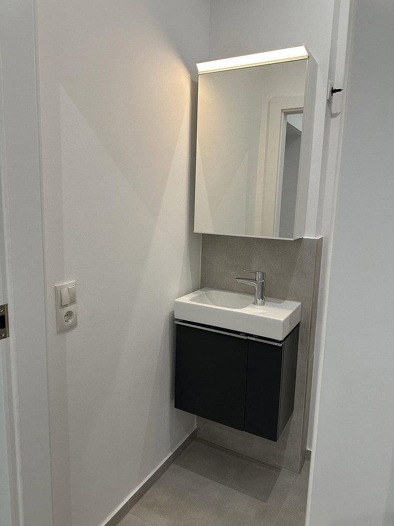 Prenájom bytu 5-izbový 141 m², Badstr. 131, Egloffstein, Bavorsko Prenájom bytu 5-izbový 141 m², Badstr. 131, Egloffstein, Bavorsko