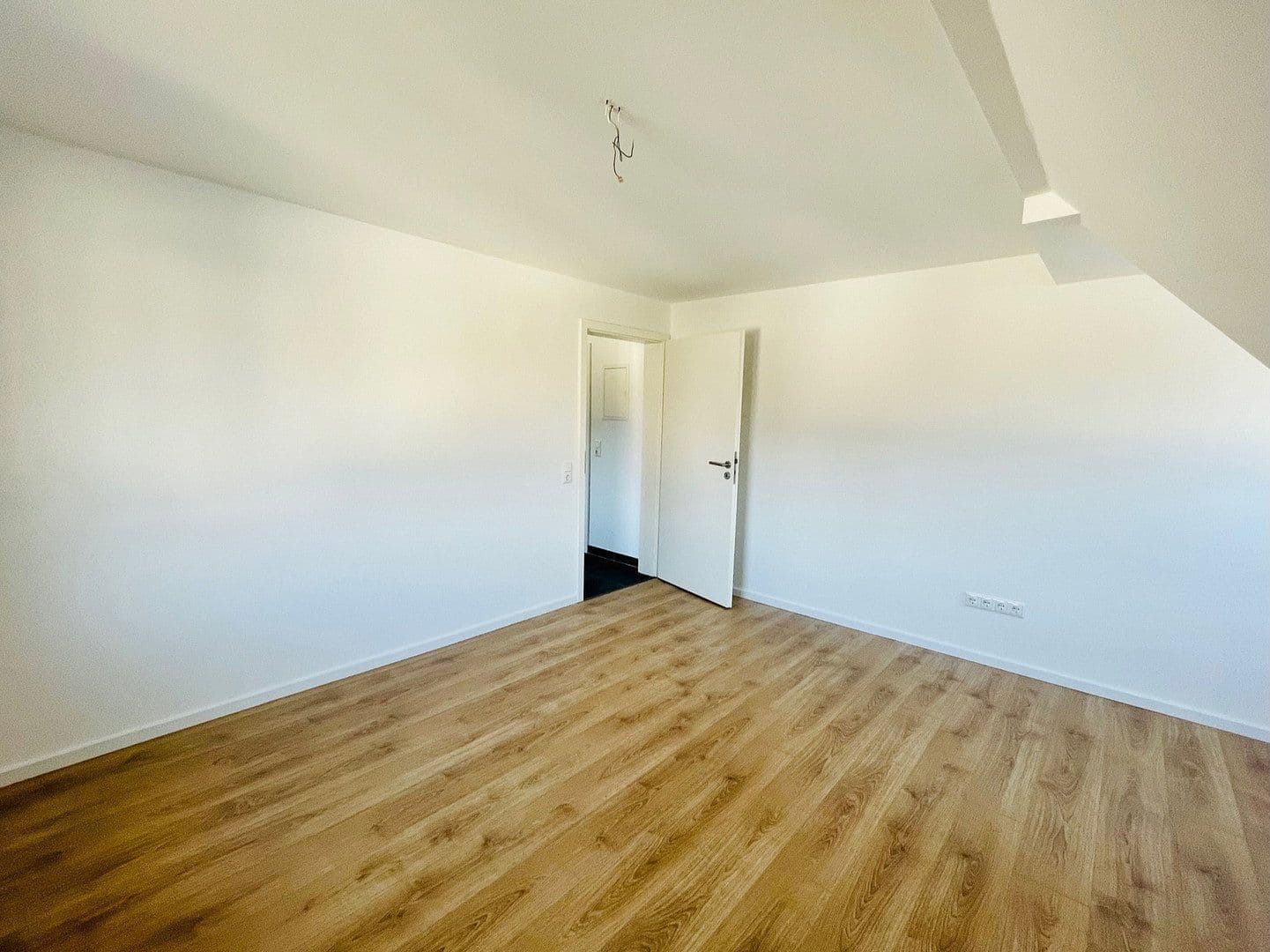 Prenájom bytu 2-izbový 70 m², Rilkestraße 2, Braunfels, Hesensko Prenájom bytu 2-izbový 70 m², Rilkestraße 2, Braunfels, Hesensko