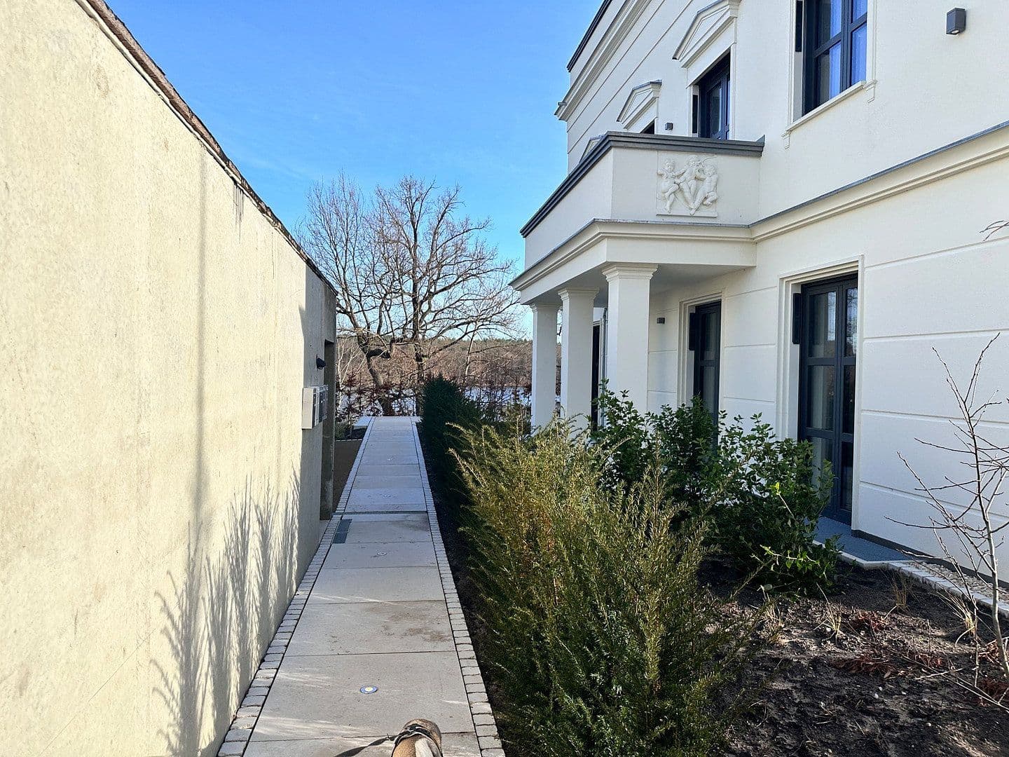 Prenájom bytu 2-izbový 65 m², Am Jungfernsee 32, Potsdam, Brandenbursko Prenájom bytu 2-izbový 65 m², Am Jungfernsee 32, Potsdam, Brandenbursko