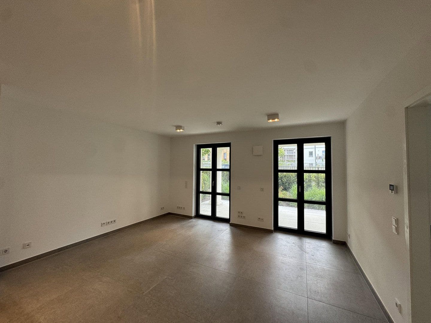 Prenájom bytu 2-izbový 65 m², Am Jungfernsee 32, Potsdam, Brandenbursko Prenájom bytu 2-izbový 65 m², Am Jungfernsee 32, Potsdam, Brandenbursko