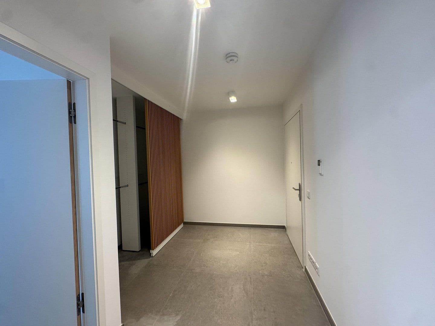 Prenájom bytu 2-izbový 65 m², Am Jungfernsee 32, Potsdam, Brandenbursko Prenájom bytu 2-izbový 65 m², Am Jungfernsee 32, Potsdam, Brandenbursko