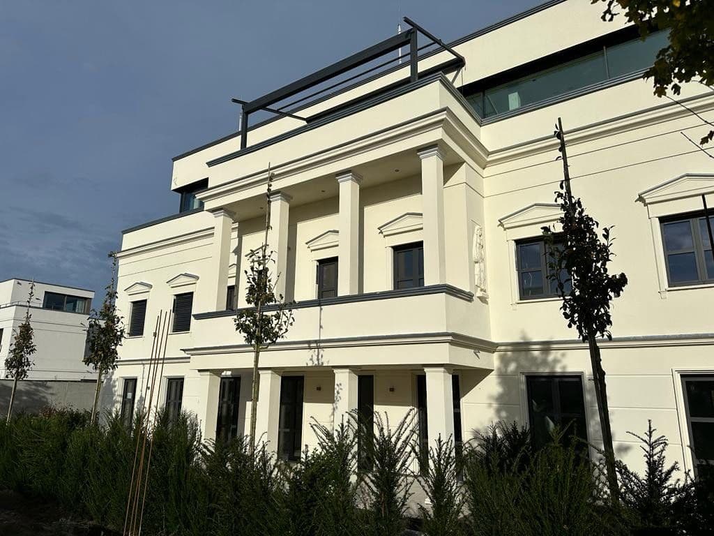 Prenájom bytu 2-izbový 65 m², Am Jungfernsee 32, Potsdam, Brandenbursko Prenájom bytu 2-izbový 65 m², Am Jungfernsee 32, Potsdam, Brandenbursko
