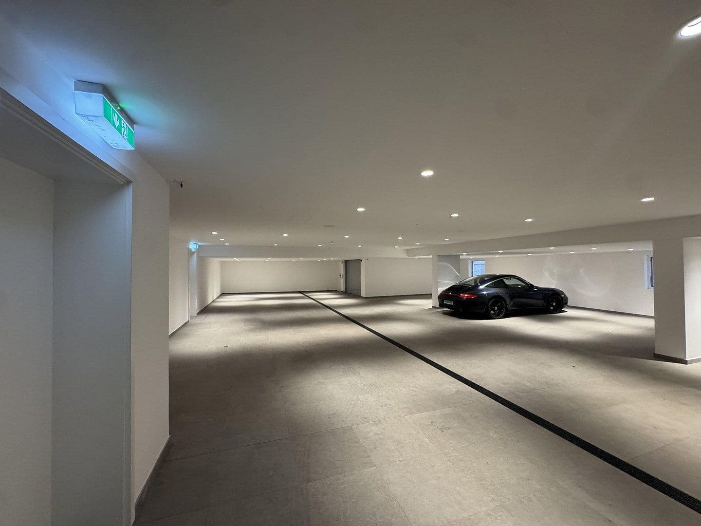 Prenájom bytu 2-izbový 65 m², Am Jungfernsee 32, Potsdam, Brandenbursko Prenájom bytu 2-izbový 65 m², Am Jungfernsee 32, Potsdam, Brandenbursko