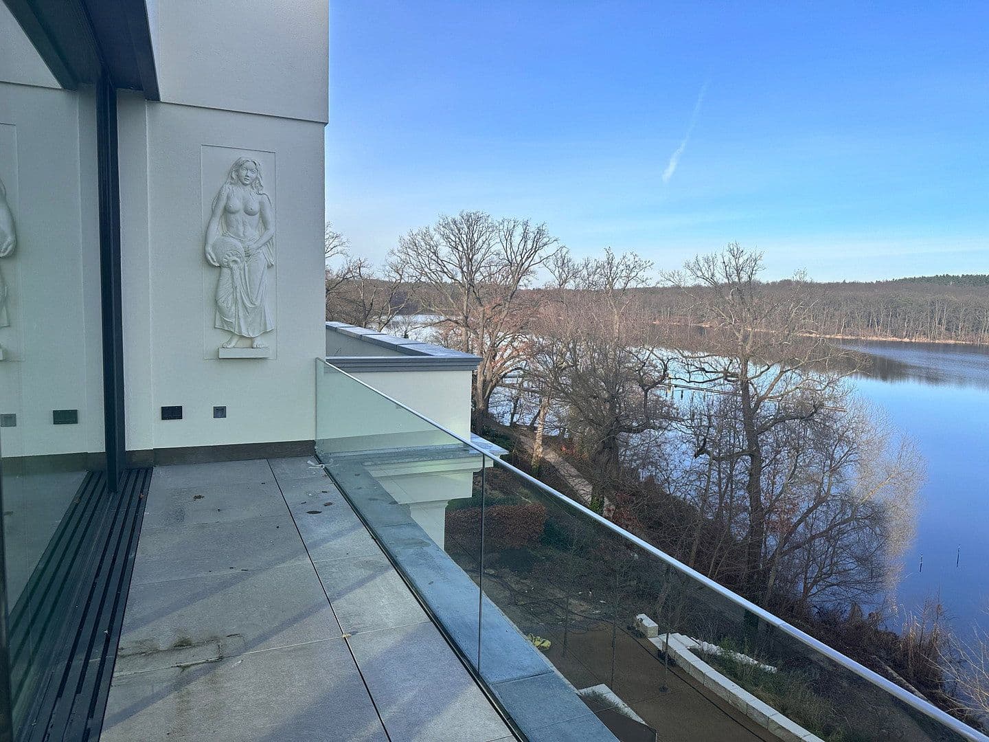Prenájom bytu 2-izbový 65 m², Am Jungfernsee 32, Potsdam, Brandenbursko Prenájom bytu 2-izbový 65 m², Am Jungfernsee 32, Potsdam, Brandenbursko