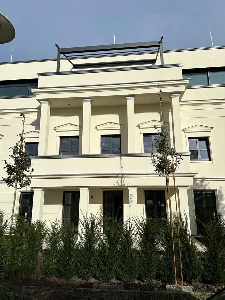 Prenájom bytu 2-izbový 65 m², Am Jungfernsee 32, Potsdam, Brandenbursko Prenájom bytu 2-izbový 65 m², Am Jungfernsee 32, Potsdam, Brandenbursko