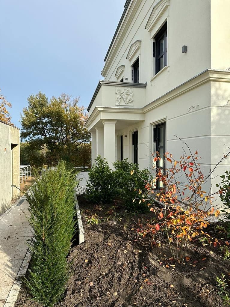 Prenájom bytu 2-izbový 65 m², Am Jungfernsee 32, Potsdam, Brandenbursko Prenájom bytu 2-izbový 65 m², Am Jungfernsee 32, Potsdam, Brandenbursko