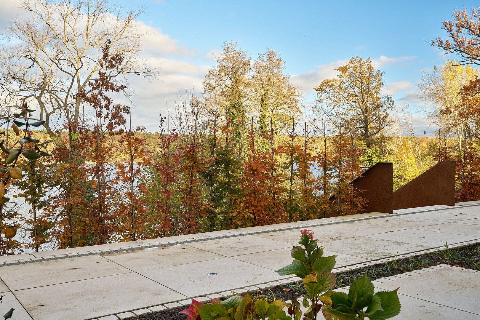 Prenájom bytu 2-izbový 65 m², Am Jungfernsee 32, Potsdam, Brandenbursko Prenájom bytu 2-izbový 65 m², Am Jungfernsee 32, Potsdam, Brandenbursko
