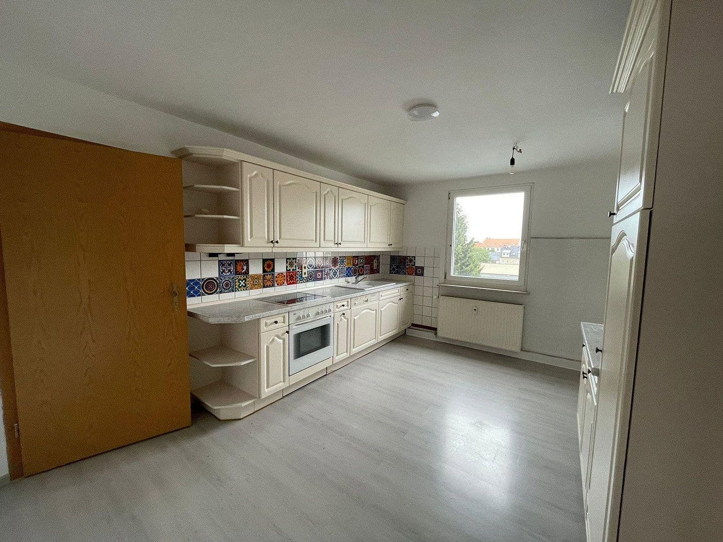 Prenájom bytu 3-izbový 70 m², Langestr.27, Freiberg, Sasko Prenájom bytu 3-izbový 70 m², Langestr.27, Freiberg, Sasko