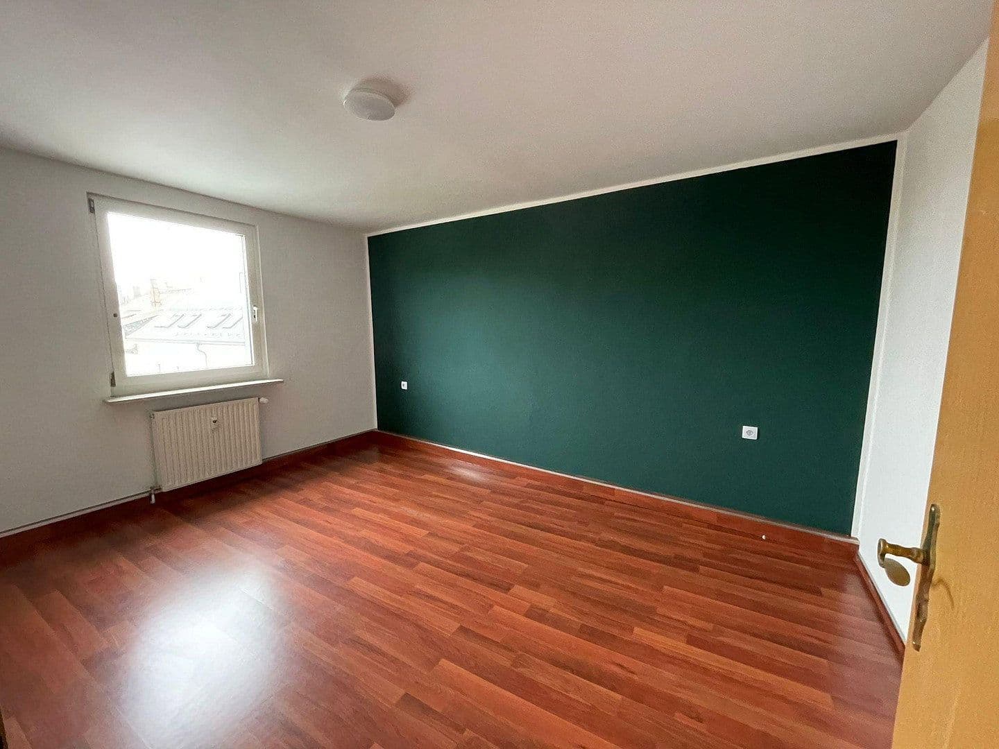 Prenájom bytu 3-izbový 70 m², Langestr.27, Freiberg, Sasko Prenájom bytu 3-izbový 70 m², Langestr.27, Freiberg, Sasko