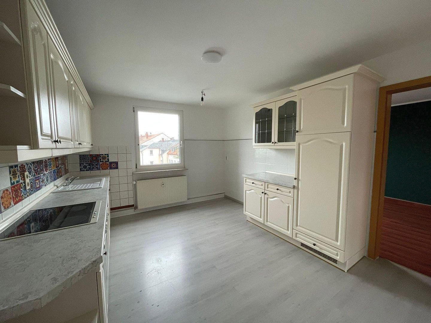 Prenájom bytu 3-izbový 70 m², Langestr.27, Freiberg, Sasko Prenájom bytu 3-izbový 70 m², Langestr.27, Freiberg, Sasko