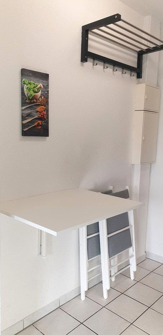 Prenájom bytu 1-izbový 28 m², Esslingen am Neckar, Bádensko-Wurttembersko Prenájom bytu 1-izbový 28 m², Esslingen am Neckar, Bádensko-Wurttembersko