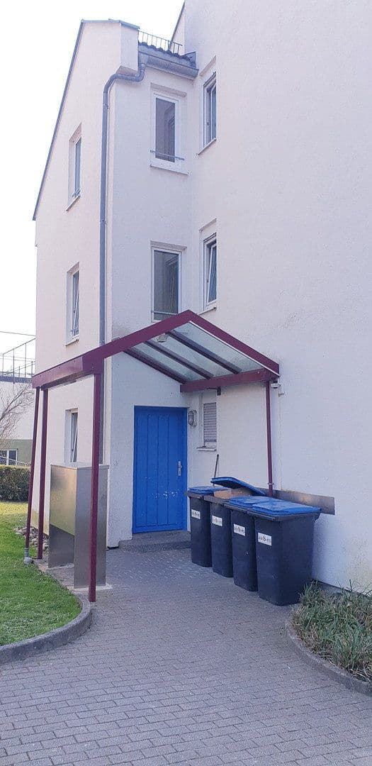 Prenájom bytu 1-izbový 28 m², Esslingen am Neckar, Bádensko-Wurttembersko Prenájom bytu 1-izbový 28 m², Esslingen am Neckar, Bádensko-Wurttembersko