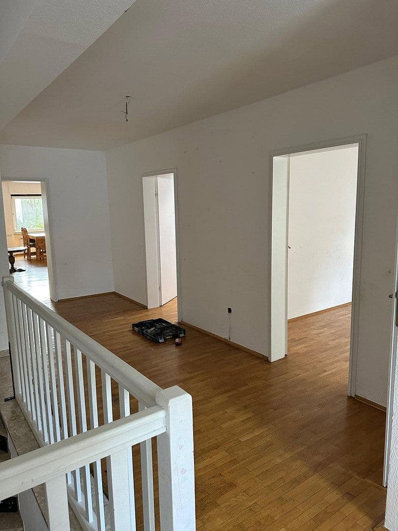 Prenájom domu 186 m², pozemok 650 m², Frankfurt-Harheim, Hesensko Prenájom domu 186 m², pozemok 650 m², Frankfurt-Harheim, Hesensko
