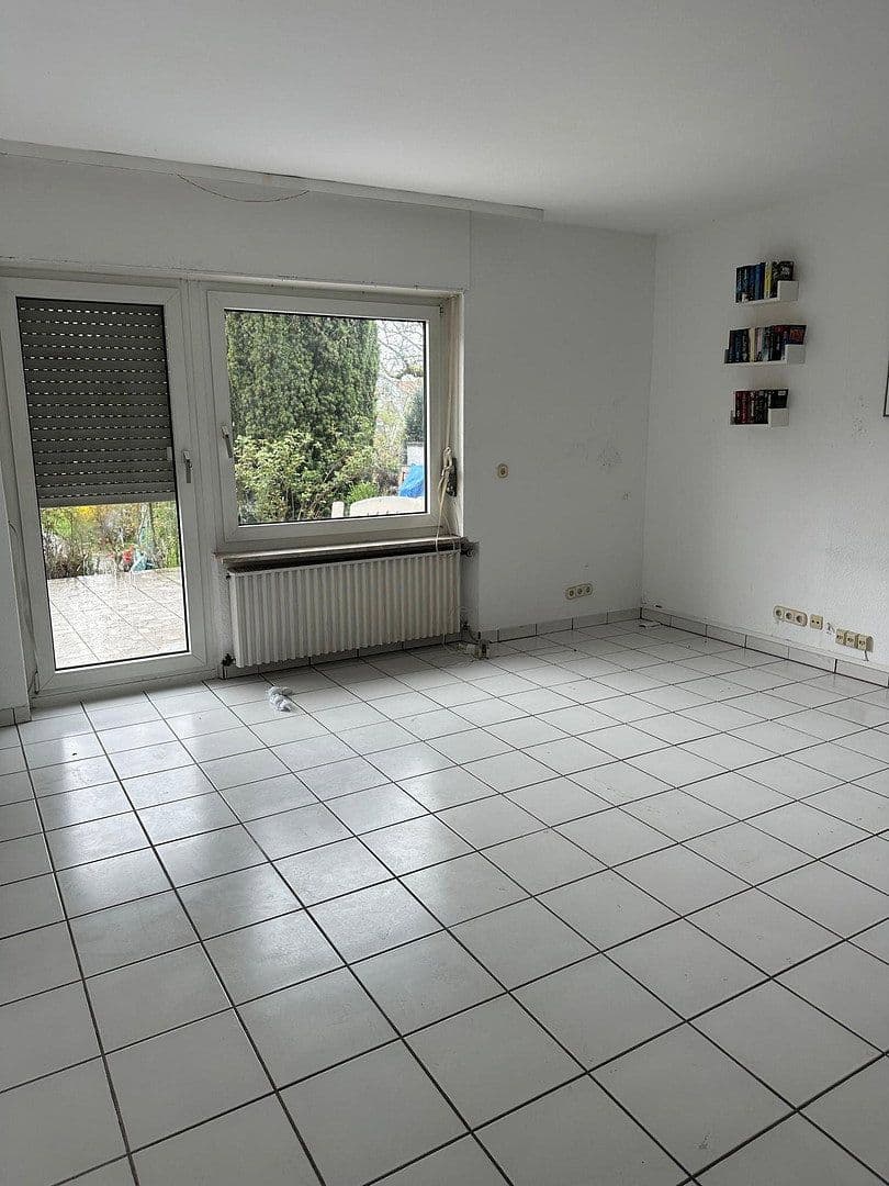 Prenájom domu 186 m², pozemok 650 m², Frankfurt-Harheim, Hesensko Prenájom domu 186 m², pozemok 650 m², Frankfurt-Harheim, Hesensko