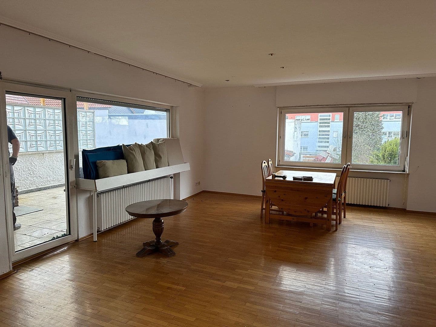 Prenájom domu 186 m², pozemok 650 m², Frankfurt-Harheim, Hesensko Prenájom domu 186 m², pozemok 650 m², Frankfurt-Harheim, Hesensko