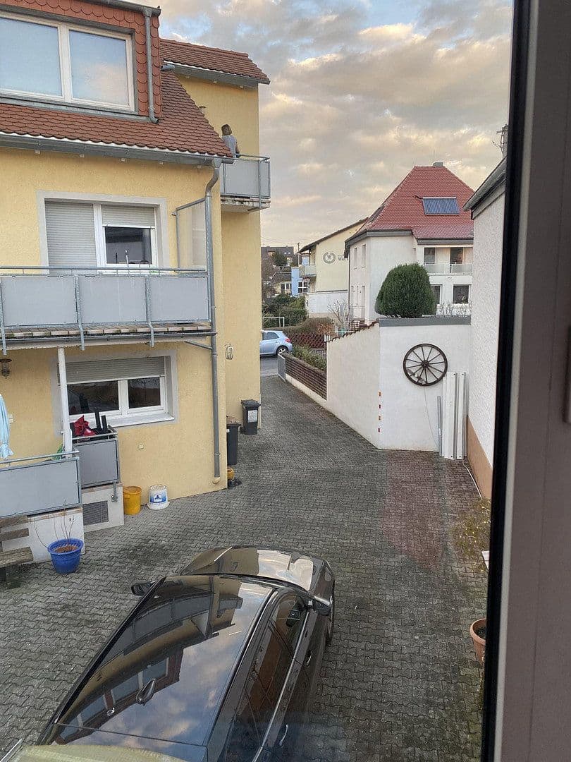 Prenájom domu 186 m², pozemok 650 m², Frankfurt-Harheim, Hesensko Prenájom domu 186 m², pozemok 650 m², Frankfurt-Harheim, Hesensko