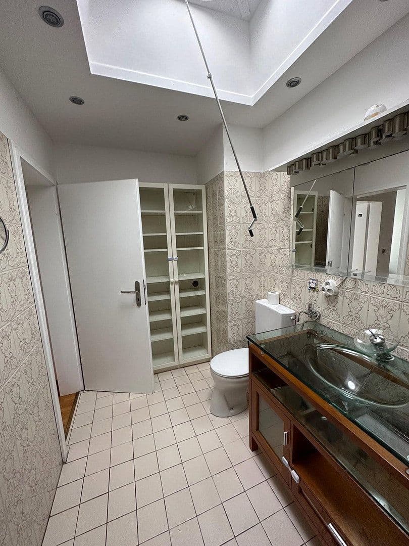 Prenájom domu 186 m², pozemok 650 m², Frankfurt-Harheim, Hesensko Prenájom domu 186 m², pozemok 650 m², Frankfurt-Harheim, Hesensko