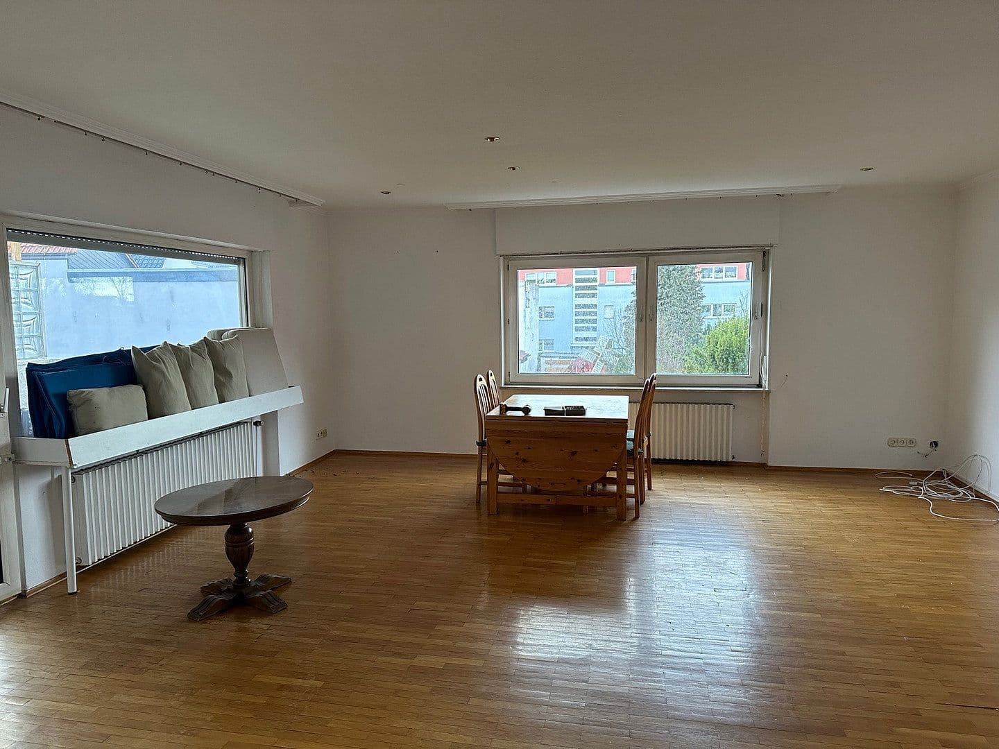 Prenájom domu 186 m², pozemok 650 m², Frankfurt-Harheim, Hesensko Prenájom domu 186 m², pozemok 650 m², Frankfurt-Harheim, Hesensko